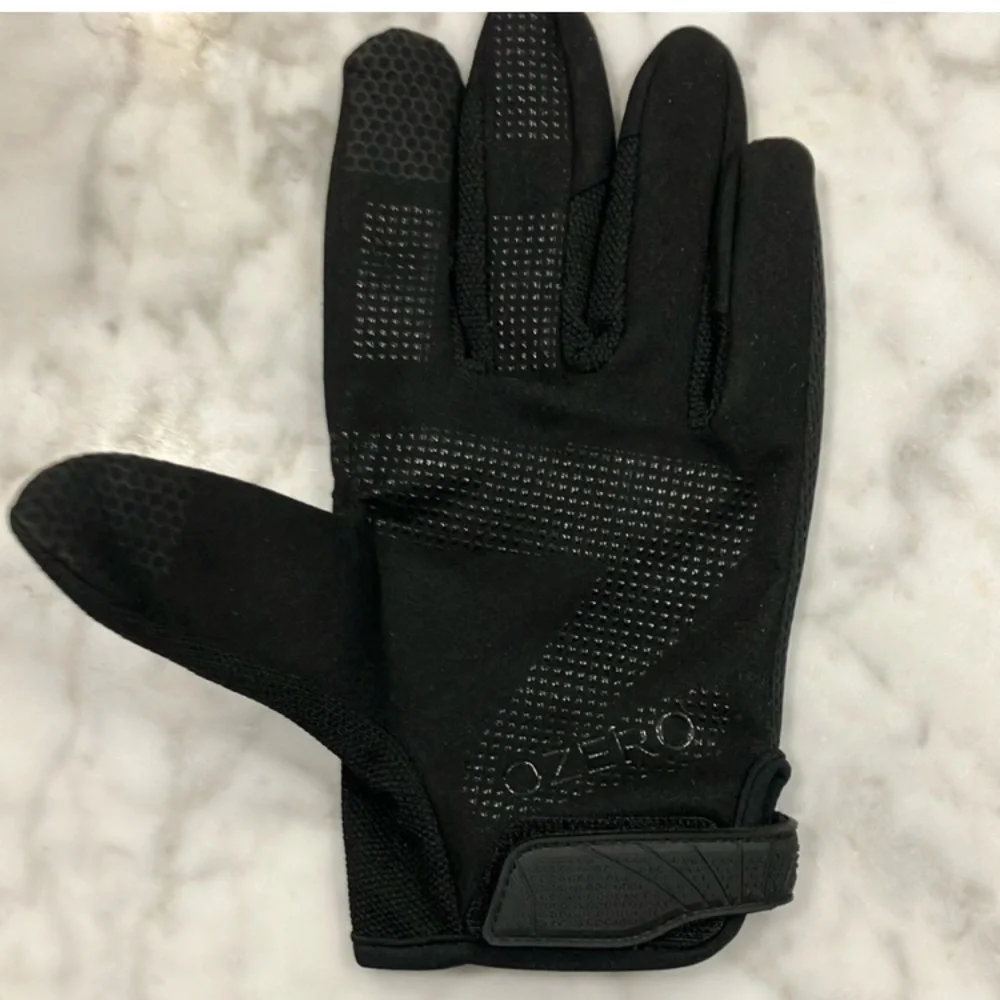 NWOT Black utility gloves by Ozero grippy Velcro closure. Work glove pair
